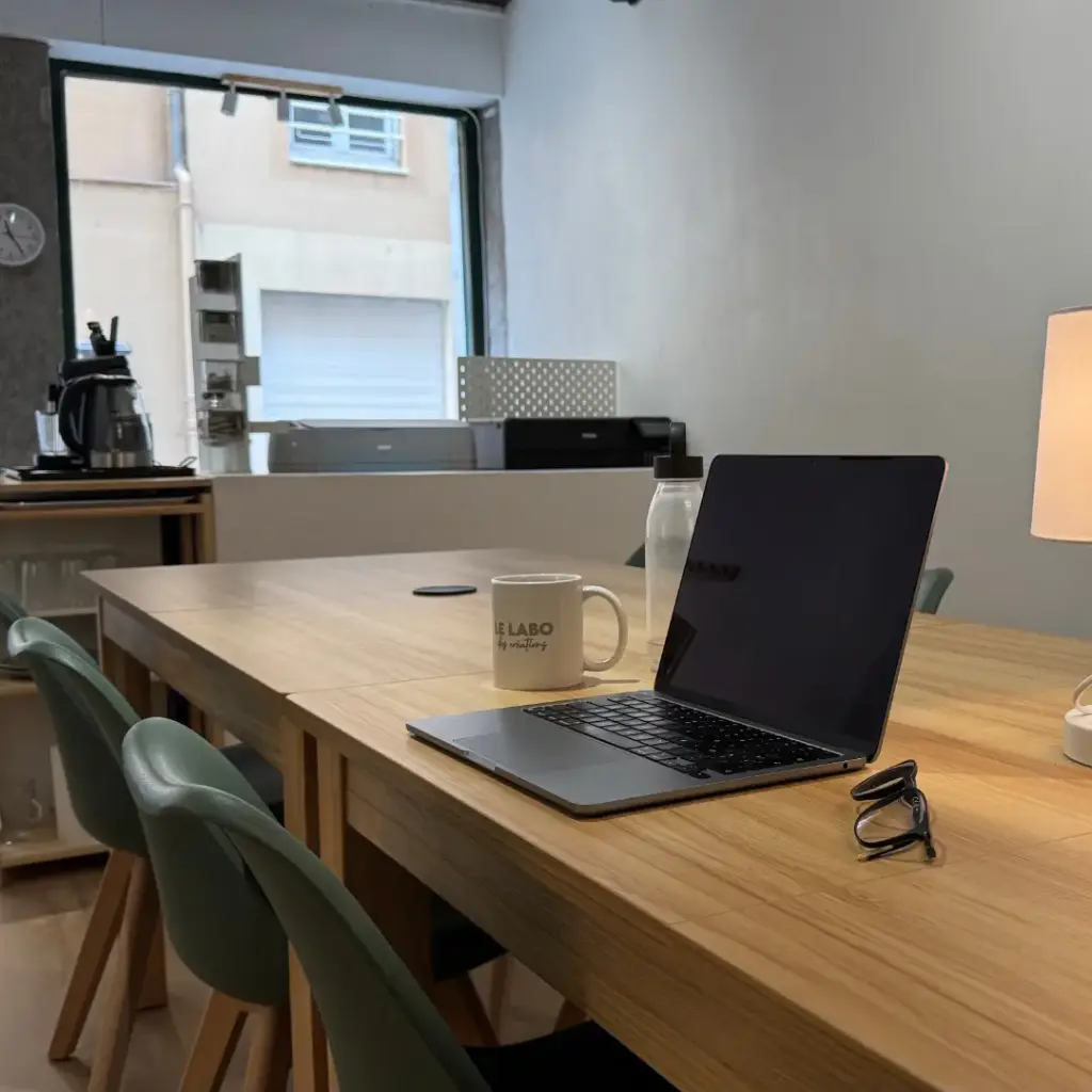 Location Espace de Coworking (Espace principal Membre Labo)